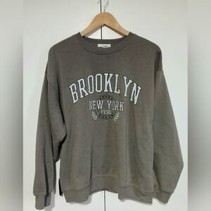 Refuge Athletics Brooklyn NY Crewneck Sweatshirt Gray Oversized Medium